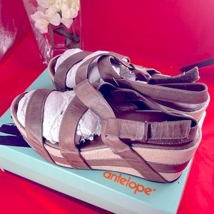 Antelope Wedges Size EU 40